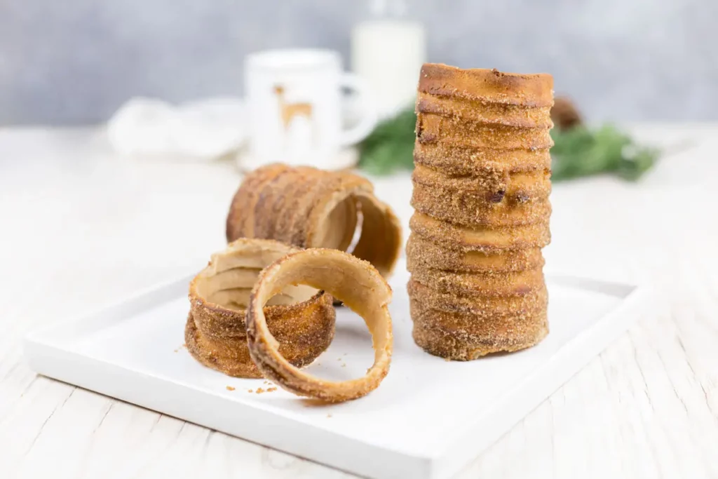 Baumstriezel aus low carb Hefeteig